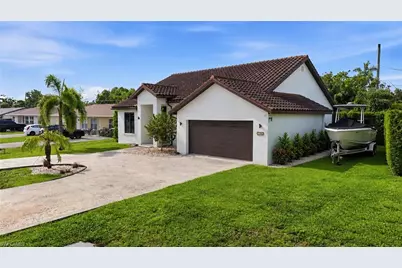 1140 Jeronimo Dr, Naples, FL 34103 - Photo 30