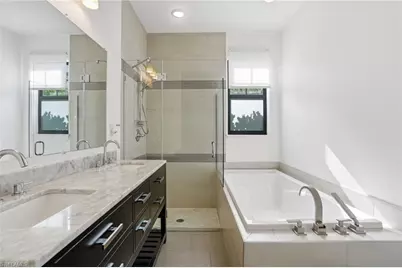 1140 Jeronimo Dr, Naples, FL 34103 - Photo 14