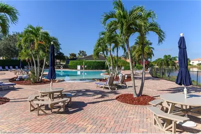 2078 Grove Dr, Naples, FL 34120 - Photo 22