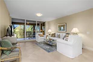 7225 Pelican Bay Blvd, Naples, FL 34108 - Photo 4