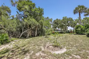 25251 Bay Cedar Dr, Bonita Springs, FL 34134 - Photo 24