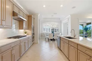 2543 Marquesa Royale Ln, Naples, FL 34109 - Photo 8