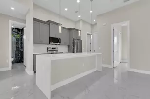 410 Plumosa Ave, Lehigh Acres, FL 33972 - Photo 14