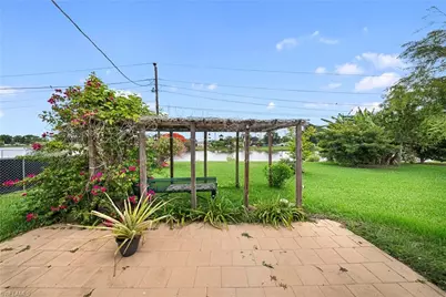 803 Monet St, Lehigh Acres, FL 33936 - Photo 28