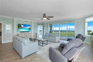275 Indies Way, Naples, FL 34110 - Photo 1
