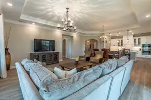 16375 Viansa Wy, Naples, FL 34110 - Photo 8