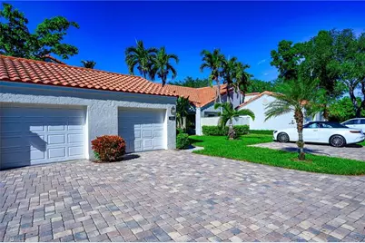 855 Reef Point Cir, Naples, FL 34108 - Photo 2