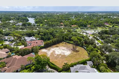 808 Whimbrel Ct, Naples, FL 34108 - Photo 4
