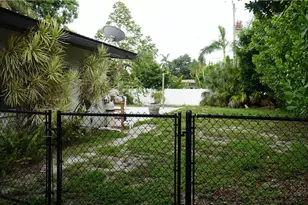 544 Bayside Dr, Fort Myers, FL 33919 - Photo 20