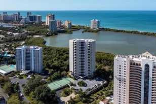 5555 Heron Point Dr, Naples, FL 34108 - Photo 12
