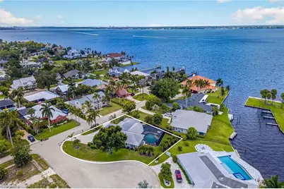 8390 Riviera Ave, Fort Myers, FL 33919 - Photo 48