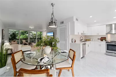 995 9th Ave S #4, Naples, FL 34102 - Photo 2