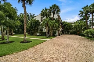 995 9th Ave S, Naples, FL 34102 - Photo 36