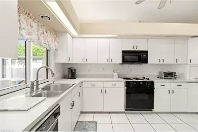 526 100th Ave N, Naples, FL 34108 - Photo 12