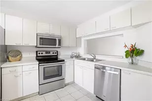 7774 Jewel Ln, Naples, FL 34109 - Photo 8