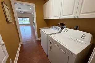 3425 Anton Ct, Naples, FL 34109 - Photo 38
