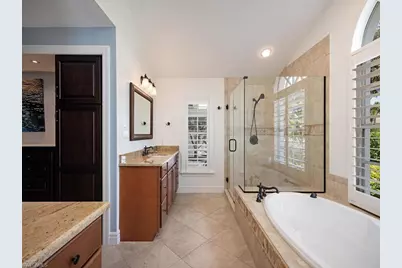 712 Shadow Lake Ln, Naples, FL 34108 - Photo 10
