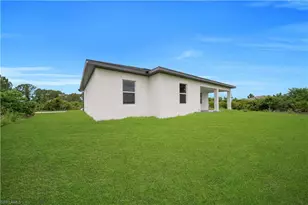325 Paulcrest Ave, Lehigh Acres, FL 33974 - Photo 32