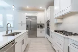 16364 Viansa Wy, Naples, FL 34110 - Photo 6