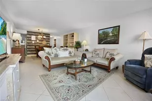 114 Cypress Way E, Naples, FL 34110 - Photo 2
