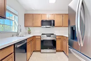 9101 Gervais Cir, Naples, FL 34120 - Photo 4