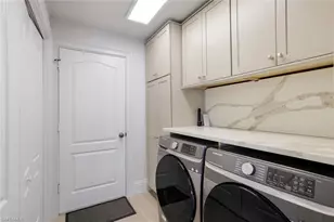 914 Marble Dr, Naples, FL 34104 - Photo 26