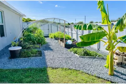1427 NW 18th Ter, Cape Coral, FL 33993 - Photo 24