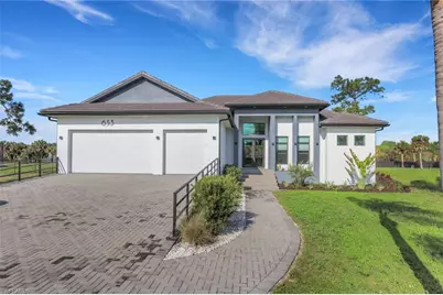 653 23rd St SW, Naples, FL 34117 - Photo 4