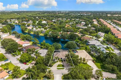 7678 Santa Margherita Way, Naples, FL 34109 - Photo 48