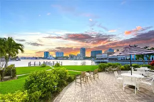 250 W Park Shore Dr, Naples, FL 34103 - Photo 4