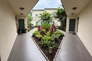 1730 Bald Eagle Dr, Naples, FL 34105 - Photo 4