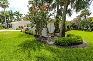 2901 Crayton Rd, Naples, FL 34103 - Photo 20