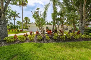 2901 Crayton Rd, Naples, FL 34103 - Photo 6