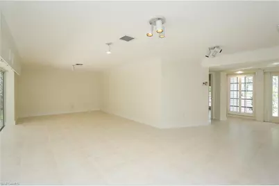 2901 Crayton Rd, Naples, FL 34103 - Photo 36