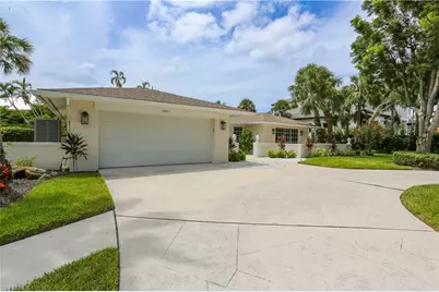 2901 Crayton Rd, Naples, FL 34103 - Photo 12
