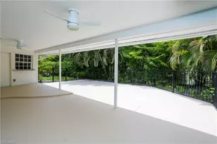 2901 Crayton Rd, Naples, FL 34103 - Photo 24