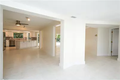 2901 Crayton Rd, Naples, FL 34103 - Photo 32