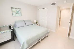 216 Bobolink Way, Naples, FL 34105 - Photo 16