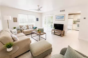 216 Bobolink Way, Naples, FL 34105 - Photo 4
