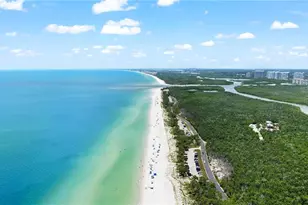 10684 Gulf Shore Dr, Naples, FL 34108 - Photo 36