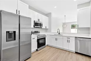 3610 Pine Oak Cir, Fort Myers, FL 33916 - Photo 10