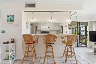 5625 Trailwinds Dr #411, Fort Myers, FL 33907 - Photo 6