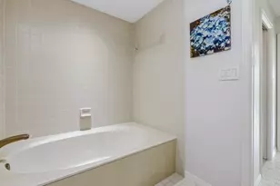 82 Cypress View Dr, Naples, FL 34113 - Photo 14