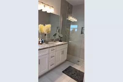 501 NW 26th Ter, Cape Coral, FL 33993 - Photo 2