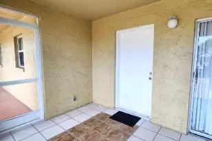 2000 Alamanda Dr, Naples, FL 34102 - Photo 2