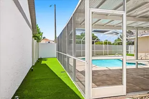 1268 Jardin Dr, Naples, FL 34104 - Photo 32