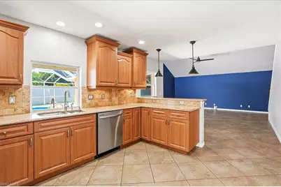 1268 Jardin Dr, Naples, FL 34104 - Photo 10