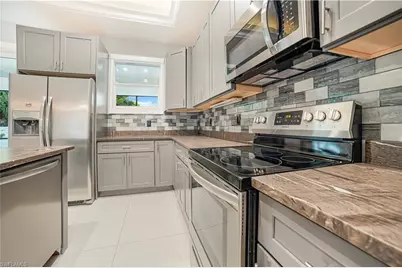 3332 6th Ave SE, Naples, FL 34117 - Photo 8