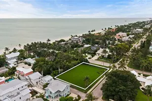 1100 Gulf Shore Blvd S, Naples, FL 34102 - Photo 4