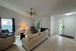 604 102nd Ave N, Naples, FL 34108 - Photo 4